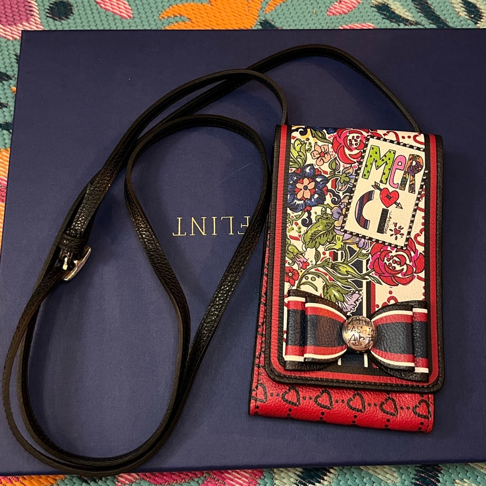 Brighton Allure Fashionista Tom Clancy Phone Crossbody Bag Rare HTF